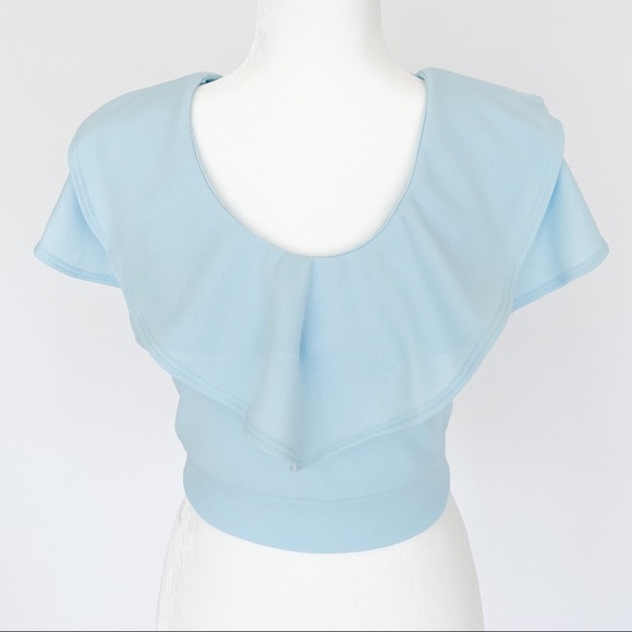 Ruffled collar open back cropped top - Picture 4 of 6